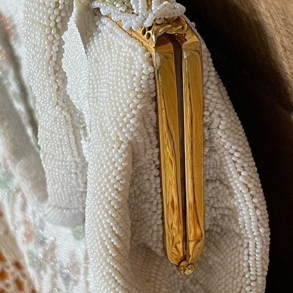 Vintage Beaded Floral Ivory Handbag - Picture 5 of 8